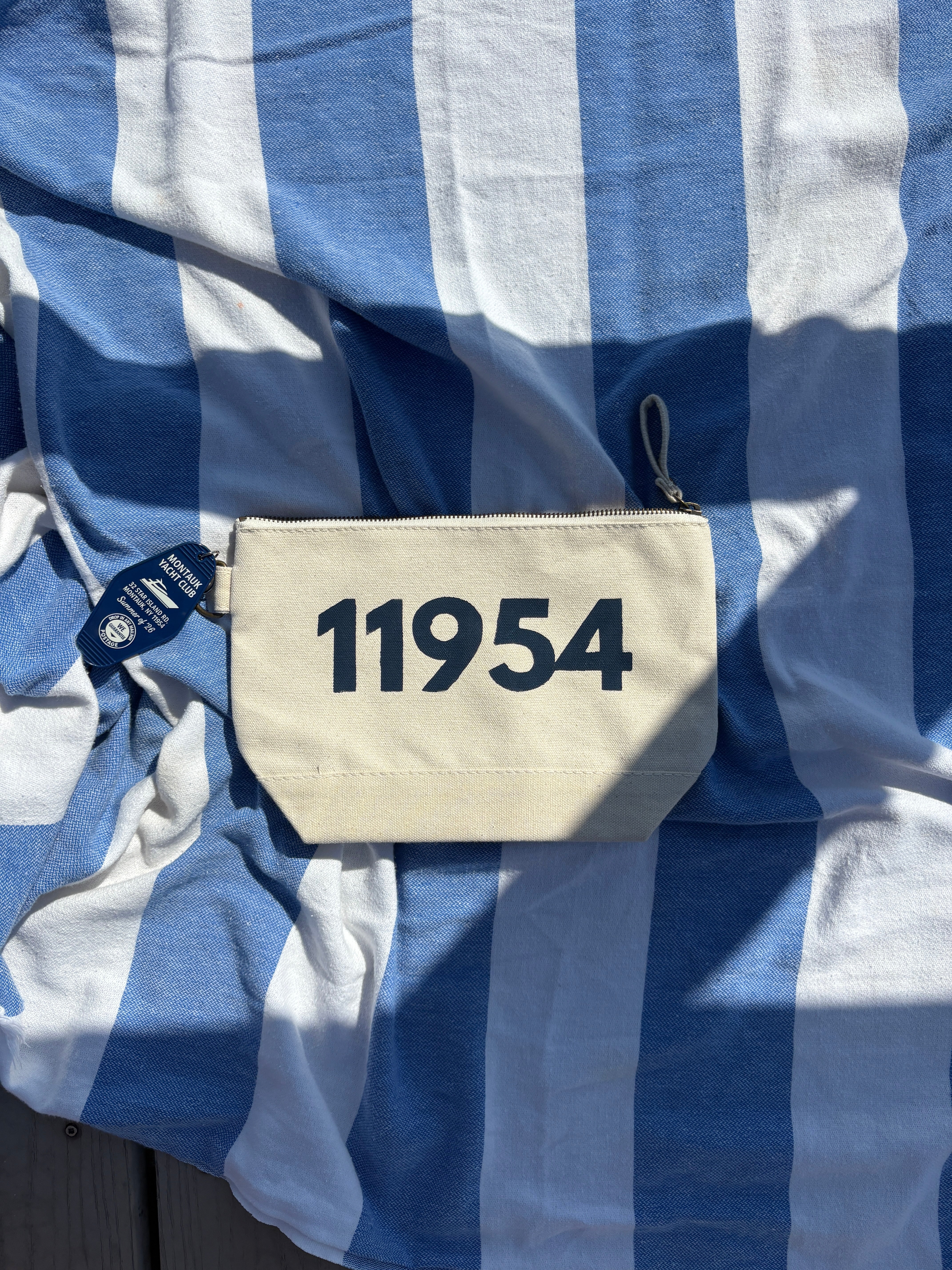11954 Pouch