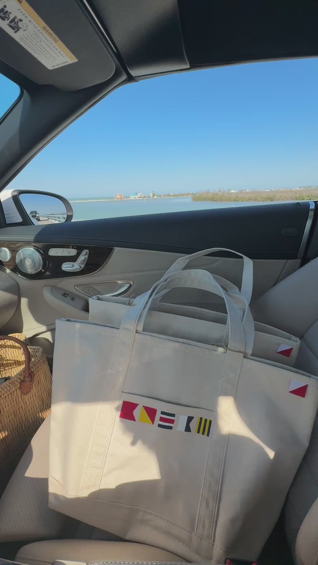 BOCA G Signal Flag medium carryall tote
